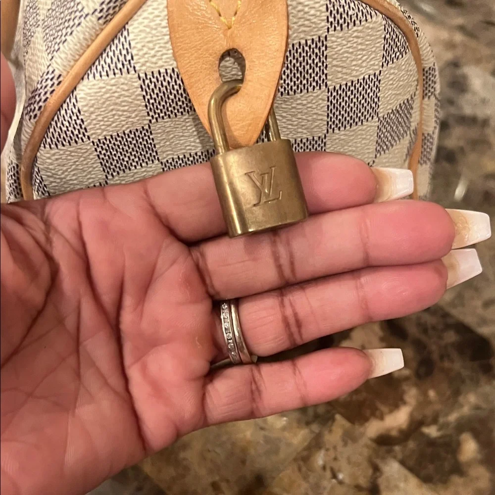 Louis Vuitton Speedy 25 - Picture 14 of 17